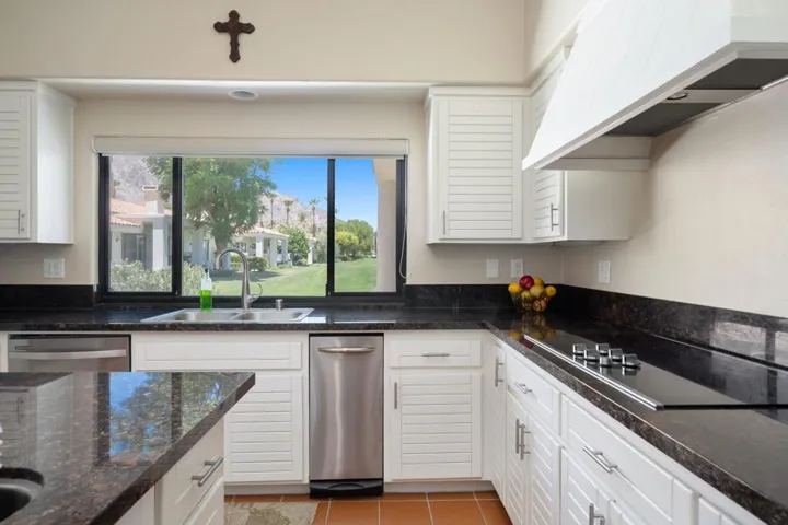 44-web-or-mls-JV_Palmer_0722_044