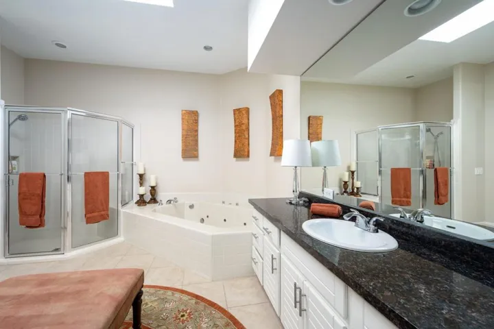 53-web-or-mls-JV_Palmer_0722_053