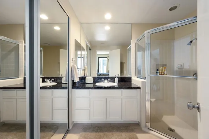 58-web-or-mls-JV_Palmer_0722_058