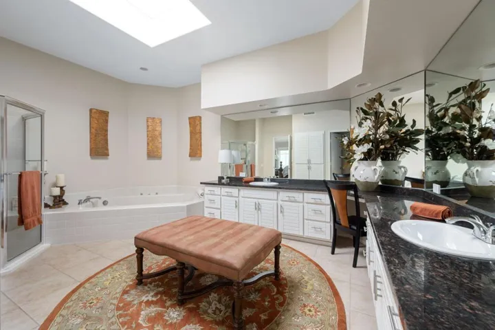 52-web-or-mls-JV_Palmer_0722_052