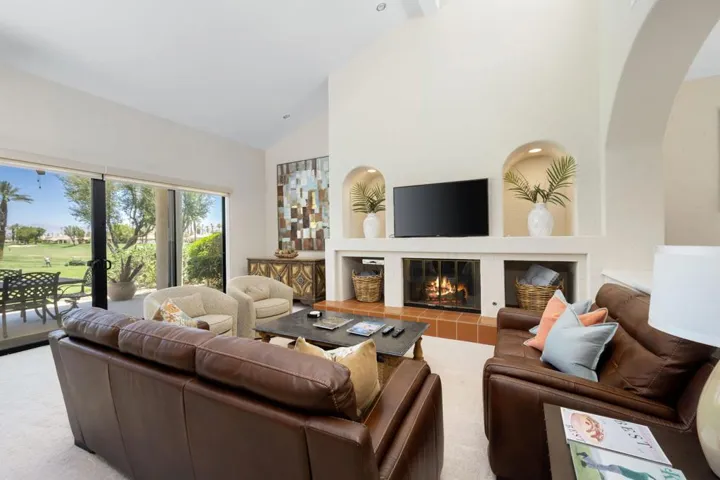30-web-or-mls-JV_Palmer_0722_030