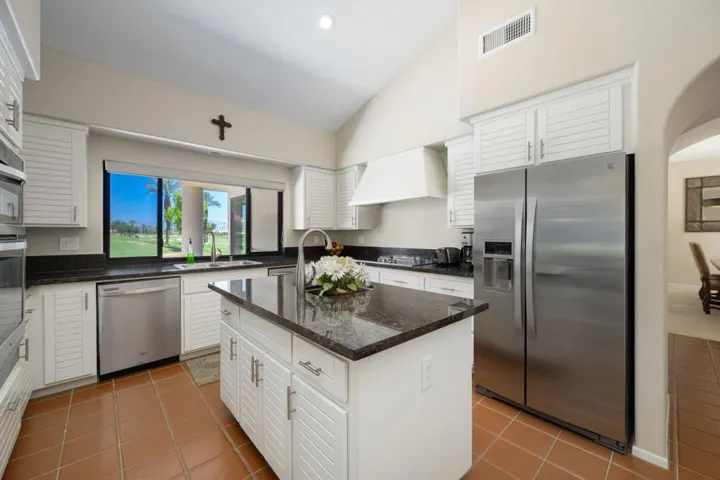 43-web-or-mls-JV_Palmer_0722_043