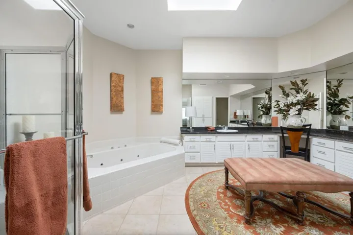 51-web-or-mls-JV_Palmer_0722_051
