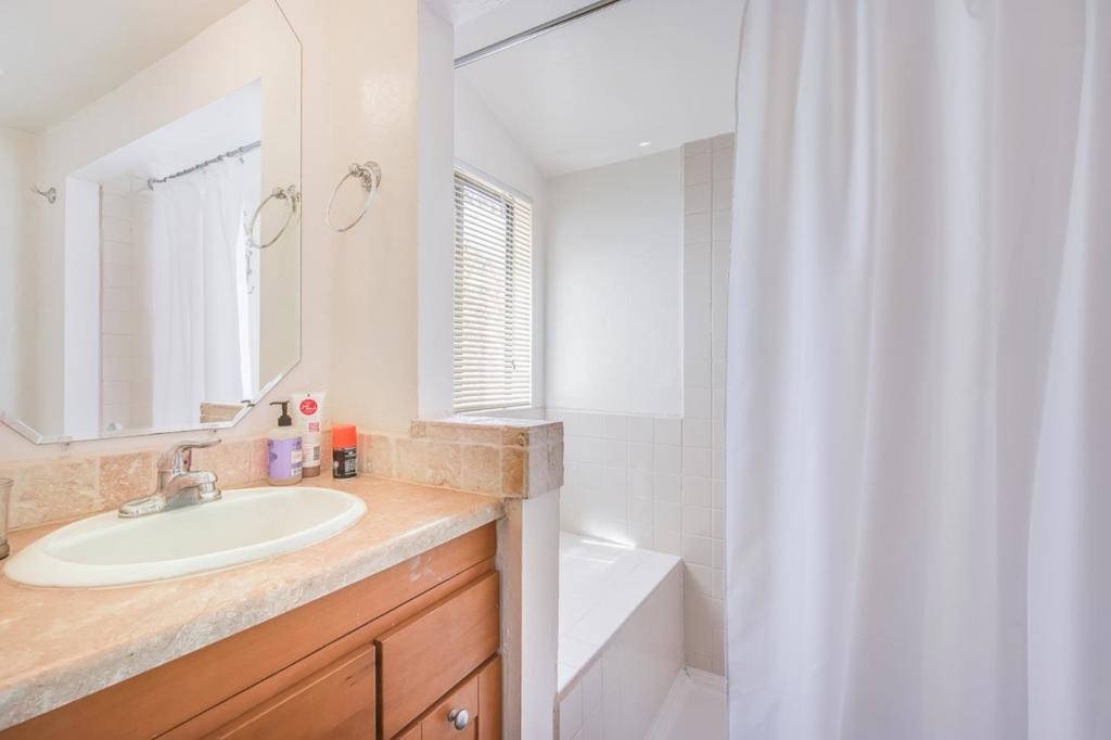 , California home-pic-17
