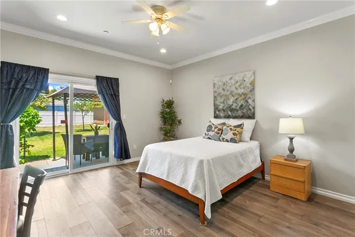 Master bedroom en suite.