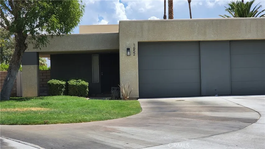 1652 Sunflower Court N, Palm Springs, California 92262