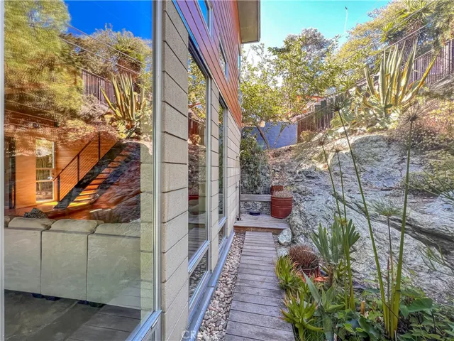 376 Buena Vista, San Luis Obispo, California 93405