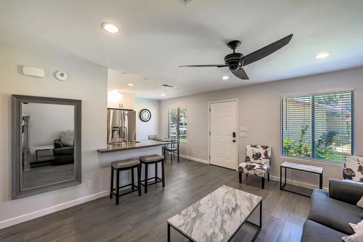 48207 Garbo Drive-17