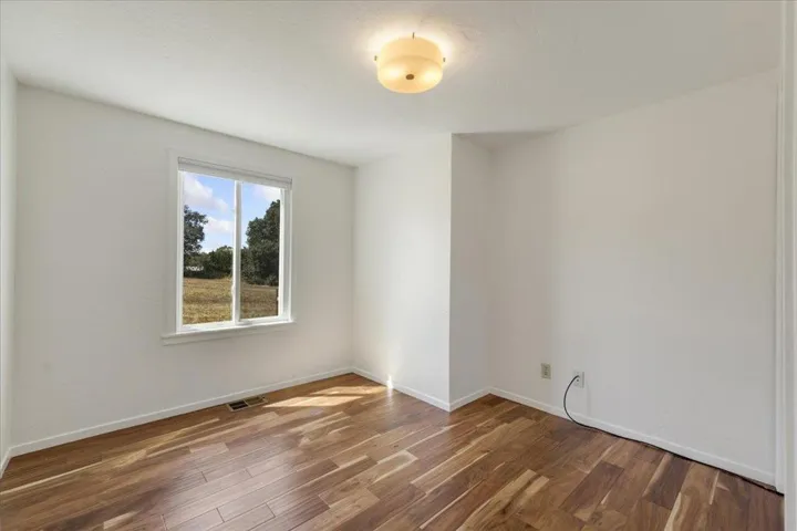 7736 Gravenstein Highway, Cotati, California 94931