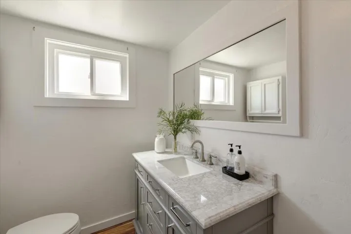 7736 Gravenstein Highway, Cotati, California 94931