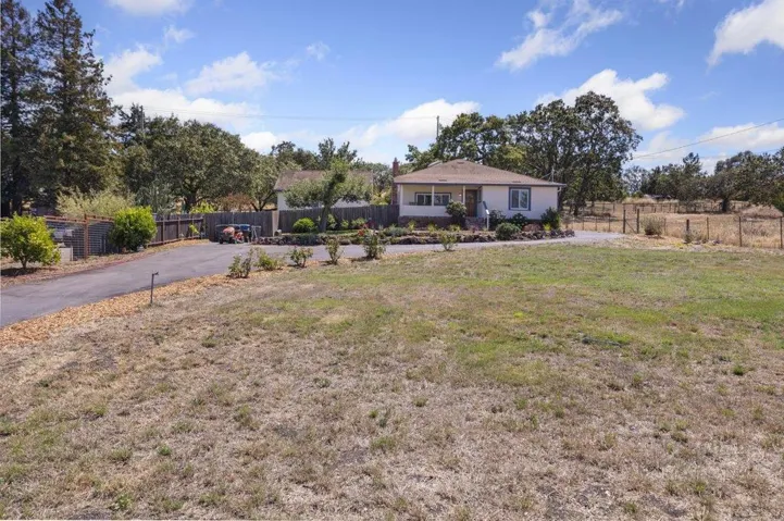 7736 Gravenstein Highway, Cotati, California 94931
