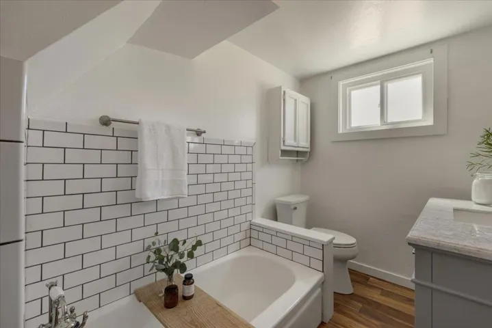 7736 Gravenstein Highway, Cotati, California 94931