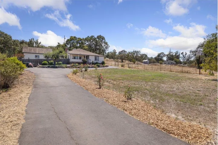 7736 Gravenstein Highway, Cotati, California 94931