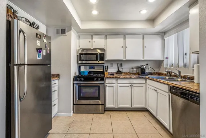 75360 Via Domingo, Palm Desert, California 92211