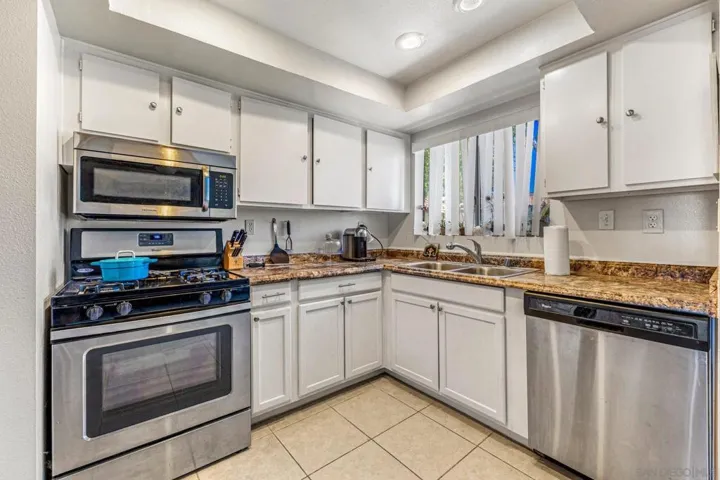 75360 Via Domingo, Palm Desert, California 92211