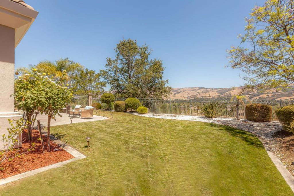 5568 Snowdon Place, California home-pic-29