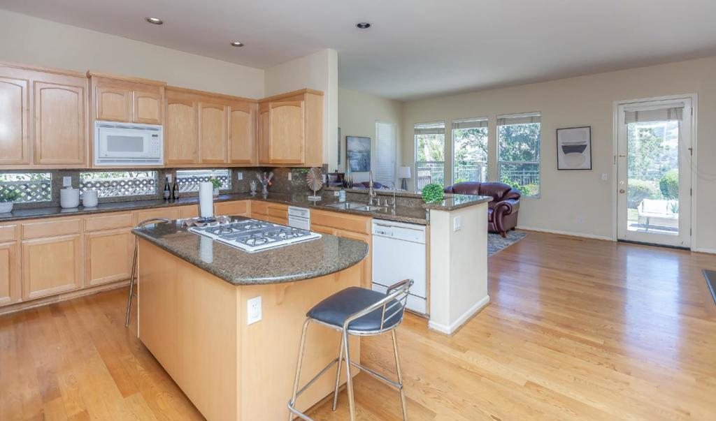 5568 Snowdon Place, California home-pic-19