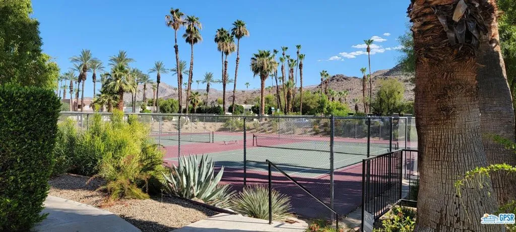 5300 E Waverly Drive D1, Palm Springs, California 92264