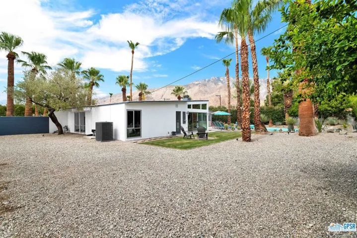 806 E Racquet Club Road, Palm Springs, California 92262