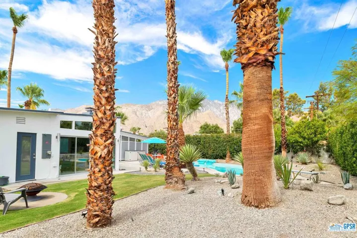 806 E Racquet Club Road, Palm Springs, California 92262
