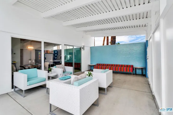 806 E Racquet Club Road, Palm Springs, California 92262