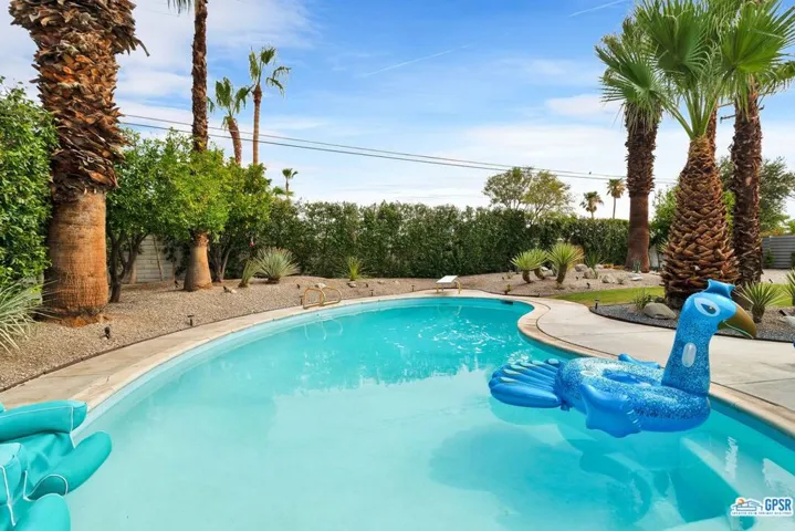 806 E Racquet Club Road, Palm Springs, California 92262