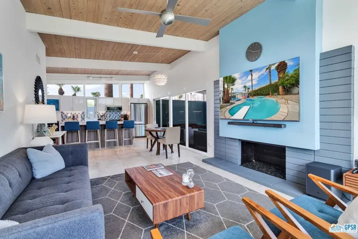 806 E Racquet Club Road, Palm Springs, California 92262