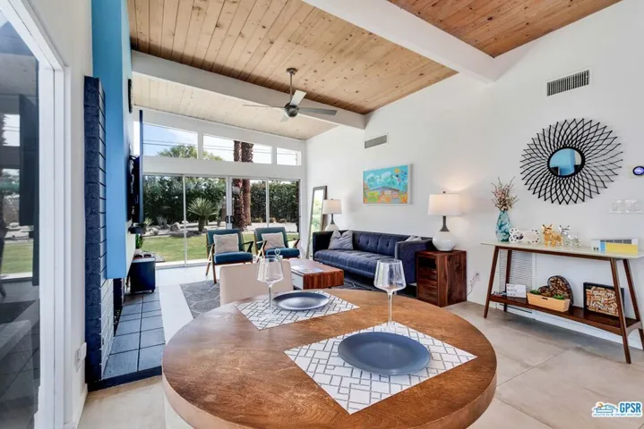 806 E Racquet Club Road, Palm Springs, California 92262