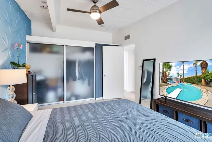 806 E Racquet Club Road, Palm Springs, California 92262