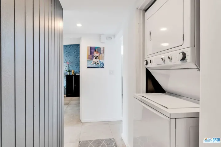 806 E Racquet Club Road, Palm Springs, California 92262