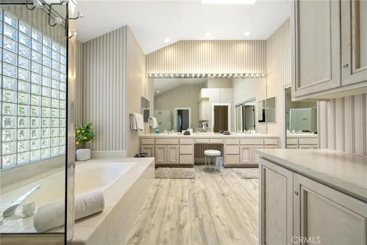 56585 Riviera, La Quinta, California 92253