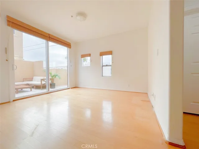 1628 E Palm Avenue 5, El Segundo, California 90245
