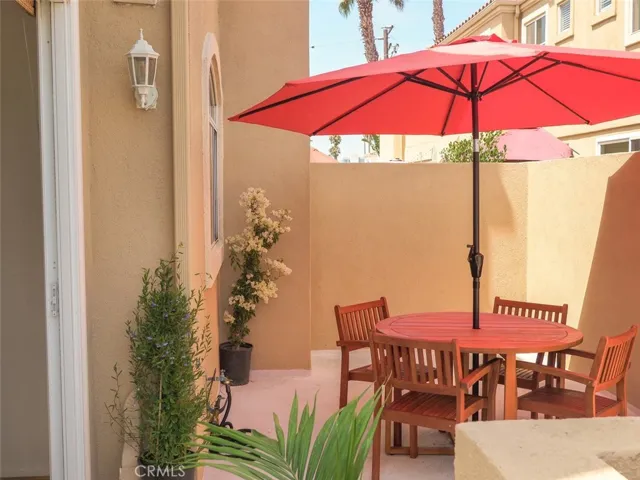 1628 E Palm Avenue 5, El Segundo, California 90245