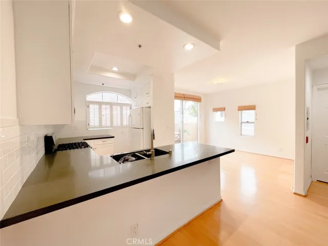 1628 E Palm Avenue 5, El Segundo, California 90245