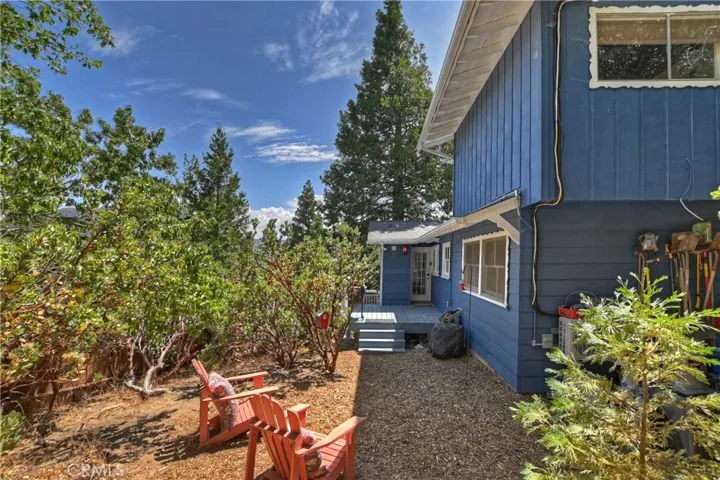 210 Wylerhorn Drive, Crestline, California 92325