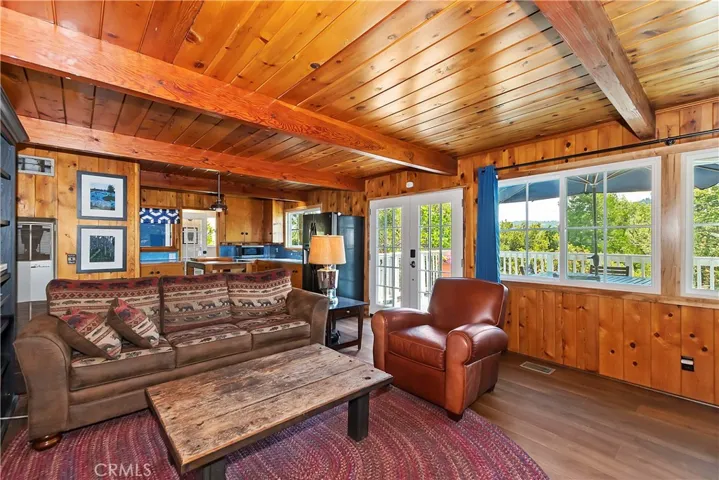 210 Wylerhorn Drive, Crestline, California 92325