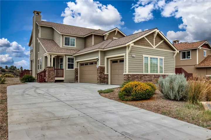 271 Maple Ridge Drive, Big Bear City, California 92314
