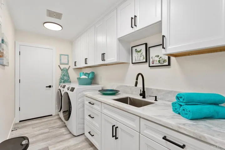 7776 Madrilena Way, Carlsbad, California 92009