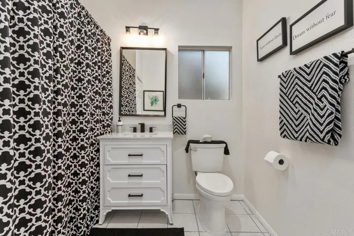 7776 Madrilena Way, Carlsbad, California 92009