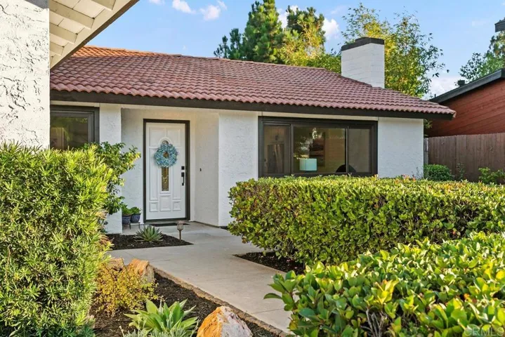 7776 Madrilena Way, Carlsbad, California 92009