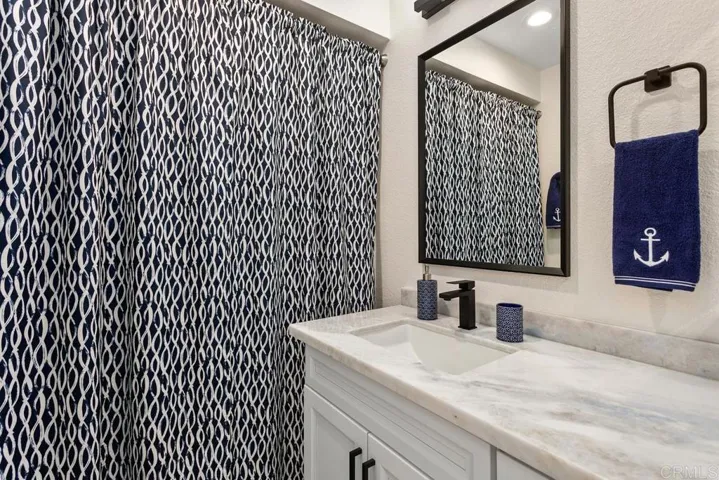 7776 Madrilena Way, Carlsbad, California 92009