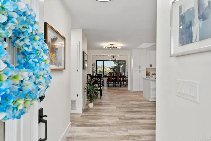 7776 Madrilena Way, Carlsbad, California 92009