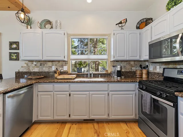 270 Fairway Drive, Lake Arrowhead, California 92352