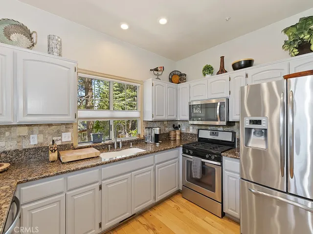 270 Fairway Drive, Lake Arrowhead, California 92352