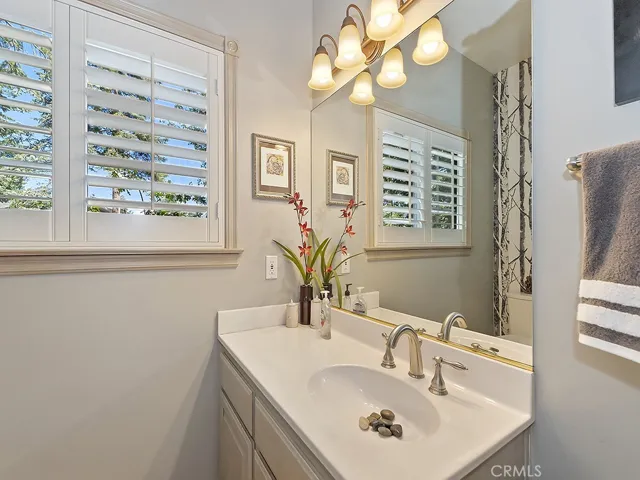 270 Fairway Drive, Lake Arrowhead, California 92352