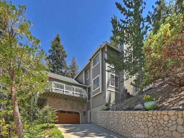 270 Fairway Drive, Lake Arrowhead, California 92352