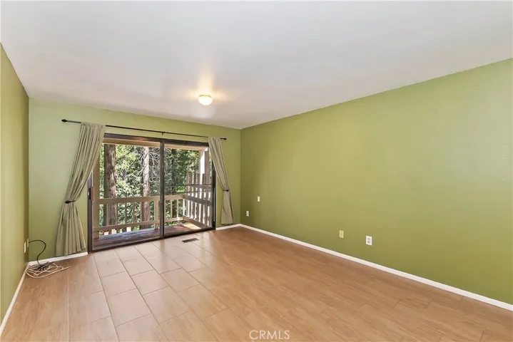 Bottom Level Master With Lower Deck Access