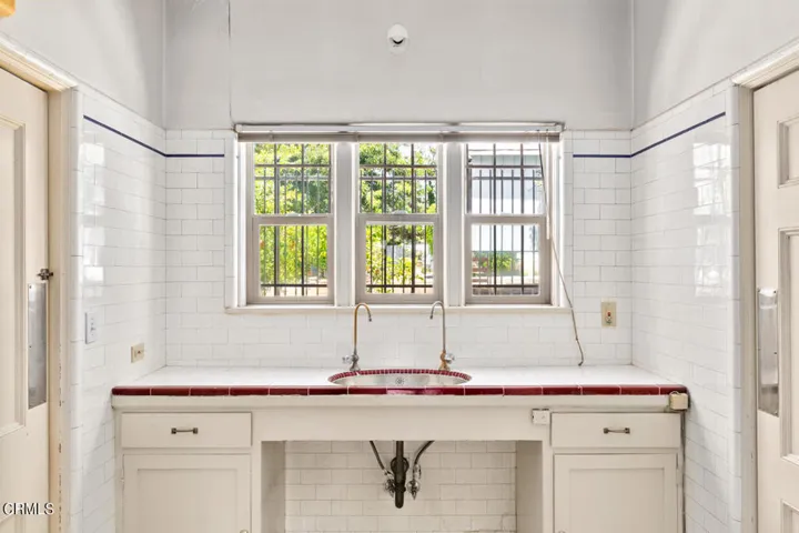 341 S Westmoreland Ave - Pierre Galant-3