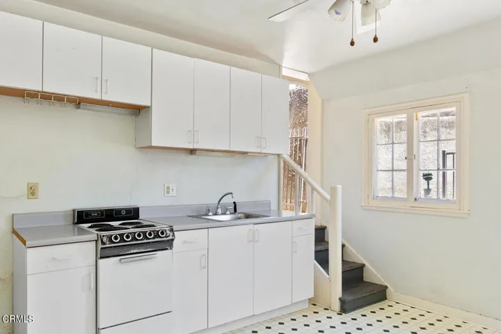 341 S Westmoreland Ave - Pierre Galant-6