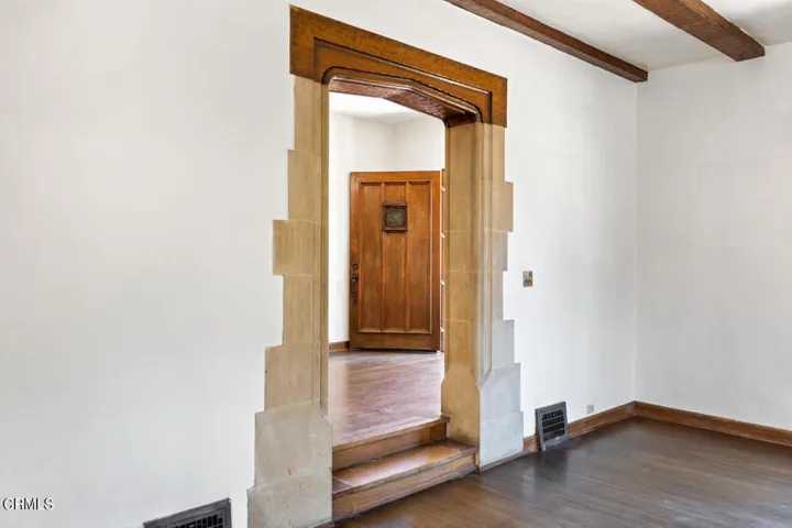 341 S Westmoreland Ave - Pierre Galant-9
